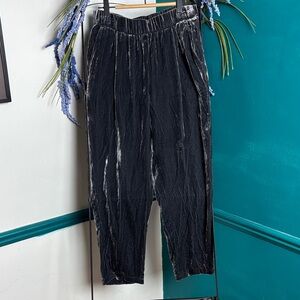 Eileen Fisher Women’s gray Crushed Velvet Elastic Waist Pants